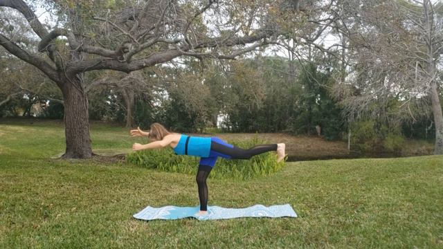 Вирабхадрасана III в Хатха Йоге. Поза Воина 3. смотреть онлайн