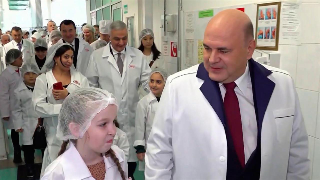 Михаил Мишустин исполнил новогоднее желание восьмилетней жительницы Астрахани