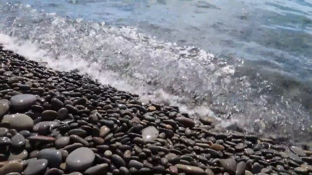 ВЛОГ: ЕДЕМ НА МОРЕ / КЛАССНОЕ КАФЕ В НОВОРОССИЙСКЕ / ГУЛЯЕМ ВЕЧЕРОМ НА НАБЕРЕЖНОЙ