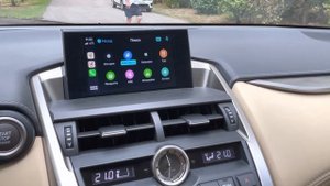 Carplay interface Lexus NX