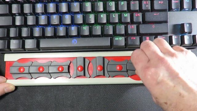 How to solve Spinout [Binary Arts/ Think Fun] ? смотреть онлайн