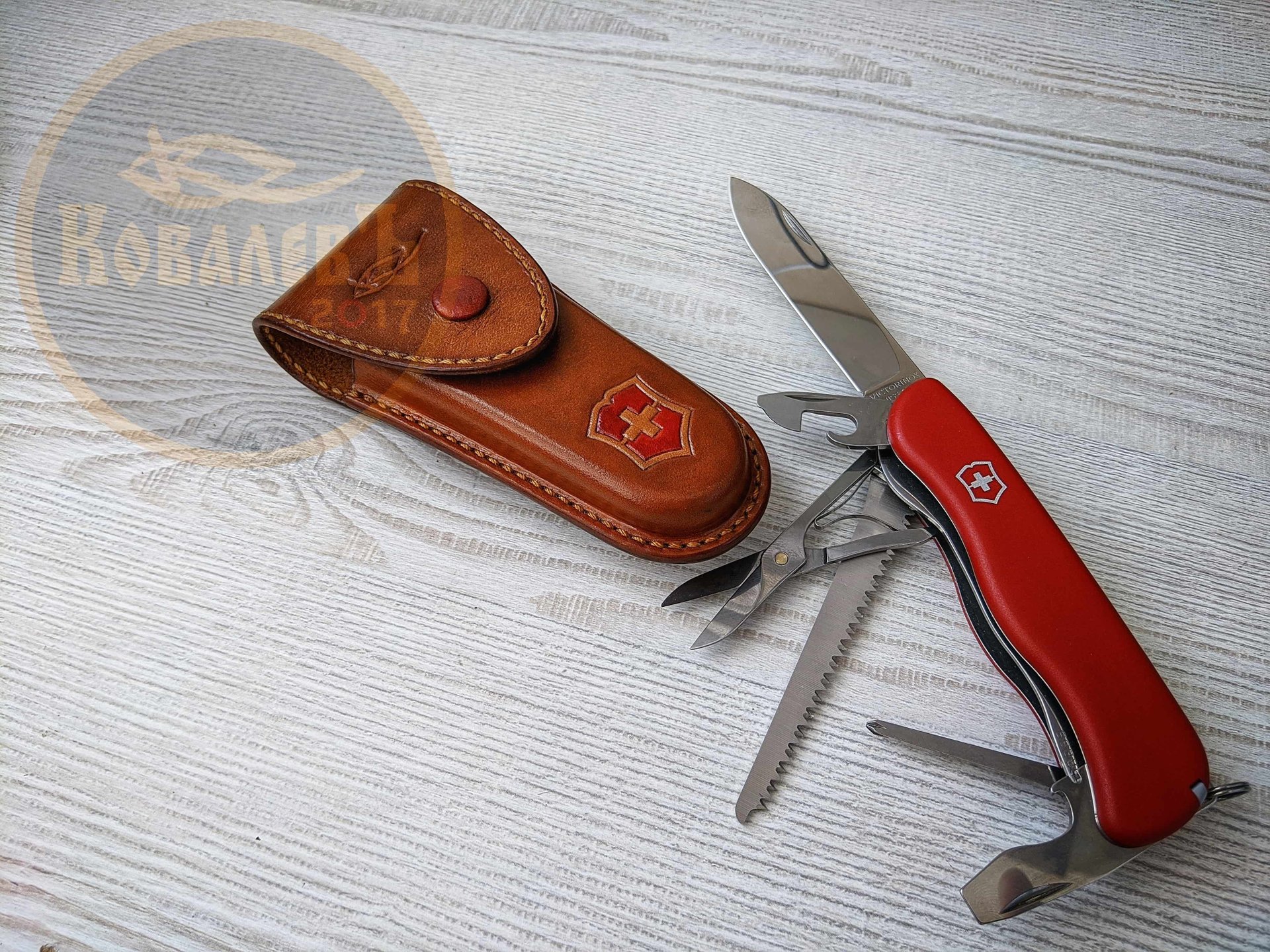 Чехол для складного ножа Victorinox смотреть онлайн