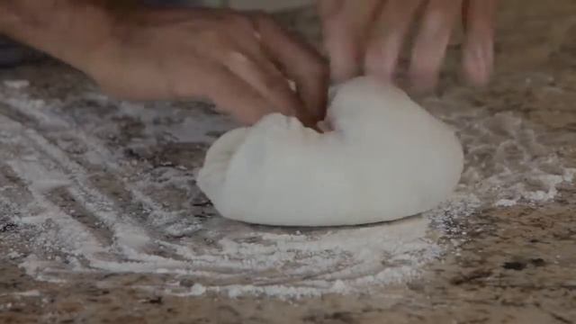 как приготовить тесто для пиццы, домашняя пицца маргарита, пицца четыре сыра, пицца рецепт 720p