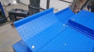 Ямные пути для сход-развала с подвижными платформам под задние колеса.