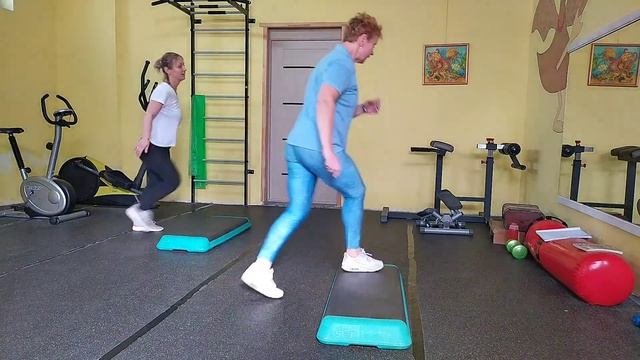 Степ-аэробика. Базовый уровень