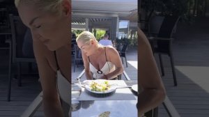 Волочкова вывезла своего ухожора на Мальдивы #новостисегодня #шоубизнес #волочкова