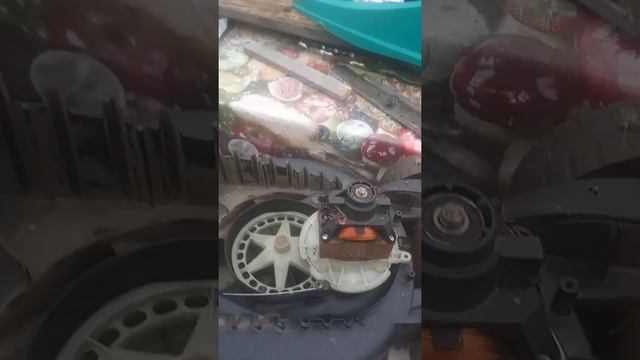 Сборка газонокосилки BOSH ROTAK 32 смотреть онлайн