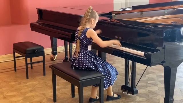 "Охота на моль" ( Л. Марченко). смотреть онлайн