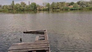 нашел красивое озеро проездом через Новотроицкий р-н. с.Громовка