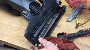 How to clean the brush head on a Bosch Athlet 25.2 V vacuum cleaner