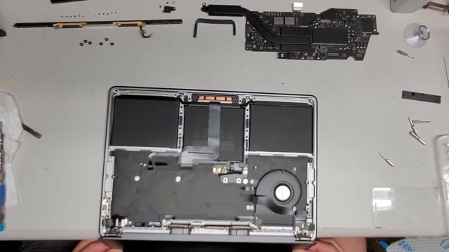 2020 M1 13" inch MacBook Pro A2338 Near Complete Disassembly Liquid Spill Repair Speakers Fan Scree смотреть онлайн