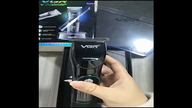 Машинка для стрижки волос VGR V-256 смотреть онлайн