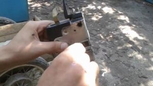 Как отрыть заклинившую дверь бмв е36