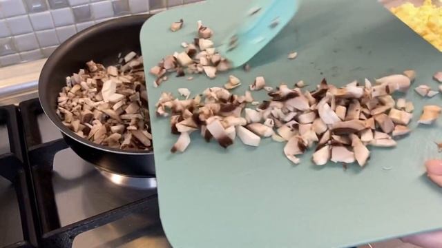 РЕЦЕПТЫ | ГОТОВИМ ФУРШЕТНУЮ ЗАКУСКУ - ПИРОЖКИ С КАРТОШКОЙ И ГРИБАМИ | БЫСТРО И ВКУСНО