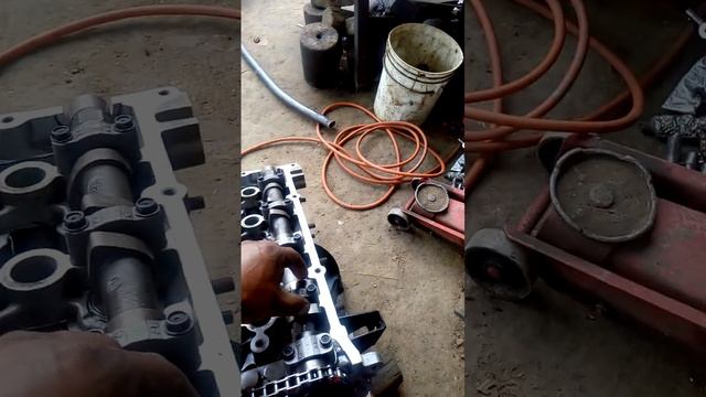 cómo sincronizar cadena tiempo Nissan np300 2.4 16 válvulas смотреть онлайн