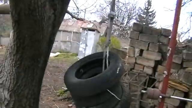 самодельная боксерская груша, самый простой вариант смотреть онлайн