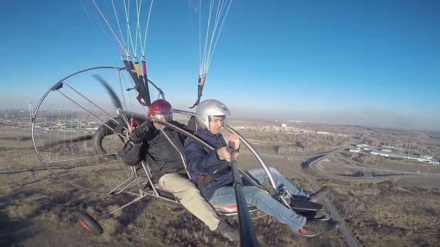 Параплан в Челябинске. Полёты 30 апреля 2017. смотреть онлайн