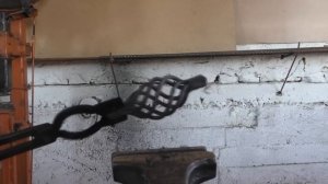 Корзинка из проволоки