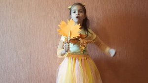 Песенка" Солнышко сияло в небе голубом !"