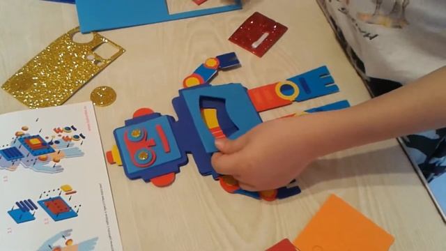 объемная аппликация Ретро-робот смотреть онлайн