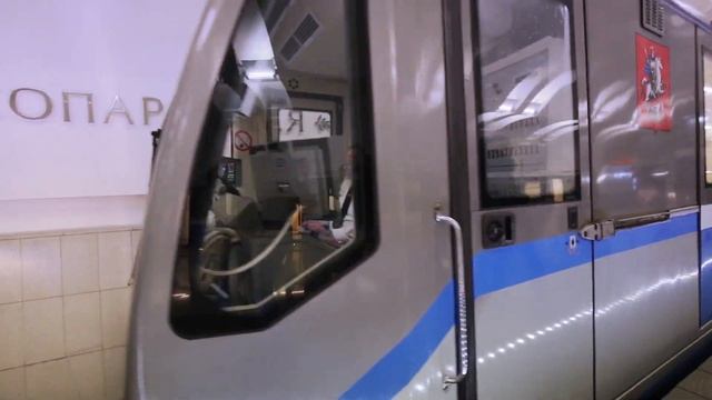 Mannequin challenge — Moscow Metro смотреть онлайн