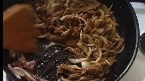 Мясо по тайски с огурцами!