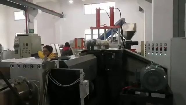 Гранулятор ПП ПВД ПНД SJ 180/160 Работа на дробленке Водоколцевая резка смотреть онлайн