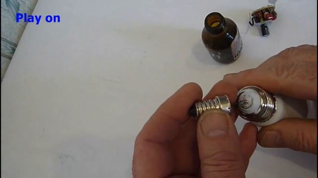 Как сделать за 5 минут из лампы Е27 лампу Е14.\ How to make in 5 minutes from E27 bulb to E14 bulb.