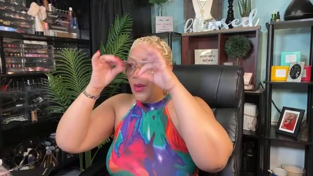 10 THINGS YOU SHOULDN'T BE AFRAID TO DO WITH MAKEUP OVER 50 ?