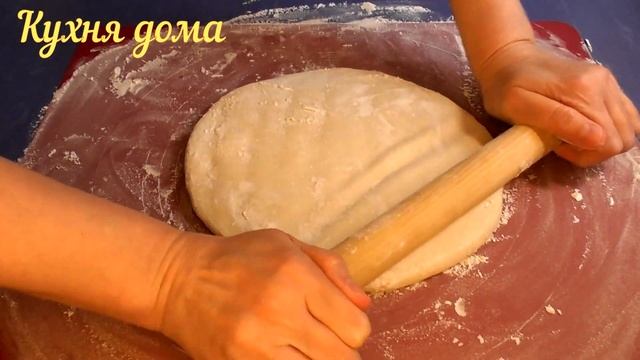 Творожное печенье рогалики с корицей. Печенье из творога. Печенье к чаю простой и быстрый рецепт.
