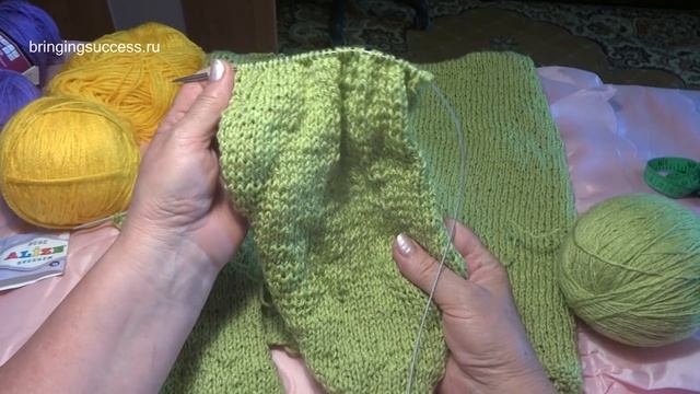 Как связать детский комбинезон (вязание спицами) 2 смотреть онлайн
