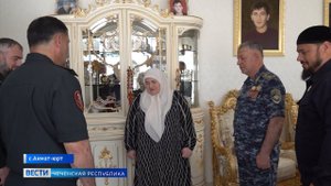 Президента РОФ им. Героя России А-Х. Кадырова Аймани Несиевну наградили медалью "За содействие"