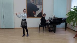 Будницкая Софья,младшая  группа,10 лет,флейта ,Мостовская ДШИ,Л.Бетховен .Экосез.