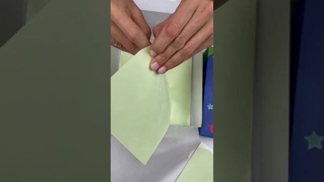 наклейки для декора , луна светится в темноте, наклейка — сделано в Clipchamp смотреть онлайн