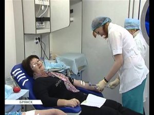 медики сдают кровь 30 09 13