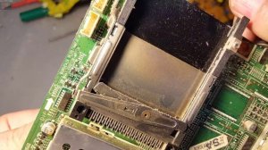 SAMSUNG LE32R87BD  repair. tv tries to start but tv does not start just light power turns on and of