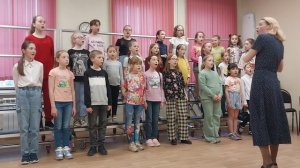 " Музыкальный городок"--Открой-ка, нотную тетрадь..
