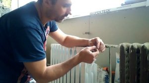 Сборка и монтаж радиатора на балконе