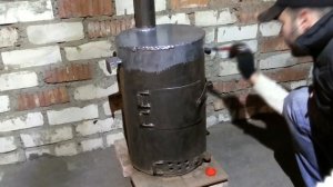 Покраска печки буржуйки жаростойкой краской Snezka Srebrzanka