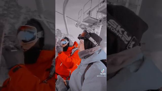 Погнали, крутые молодые💪👍 счастье не за горами, оно в горах⛷🎿