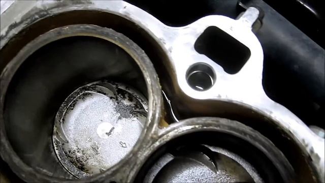 Honda D16 Engine with the cylinder head removed смотреть онлайн