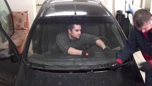 Замена лобового стекла на Chevrolet Aveo в Казани.