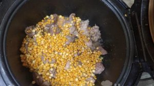 Гороховый суп со свининой и овощами в мультиварке