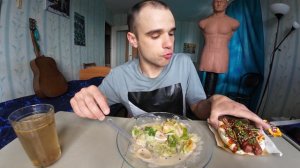 МУКБАНГ ТОМ ЯМ С КУРИЦЕЙ / БУЛОЧКА БАО С СОСИСКОЙ / САЛАТ ФЕРМЕРСКИЙ / EATING Mukbang / ASMR АСМР
