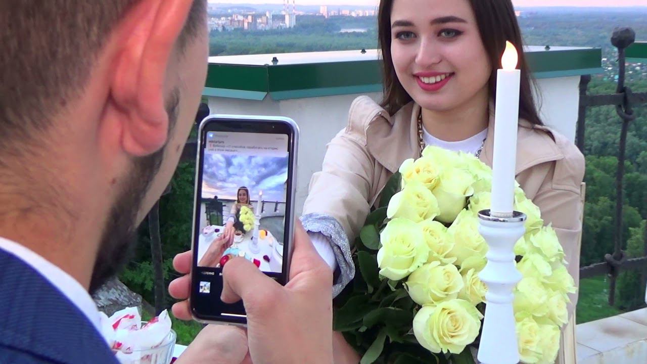 Предложение руки в Уфе. Романтический ужин на террасе замка