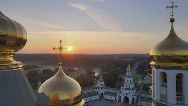 Московская область. Новый Иерусалим - музей или православная святыня_ смотреть онлайн