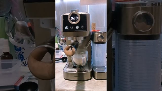 Рожковая кофеварка Centek CT-1170 черная смотреть онлайн