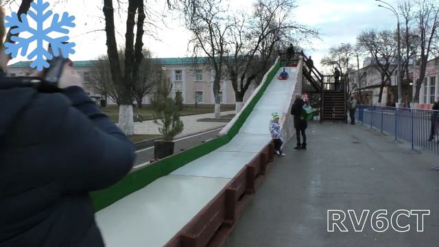 "Суровая" зима в Лабинске ))) смотреть онлайн