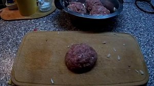 Бифштекс рубленный с яйцом