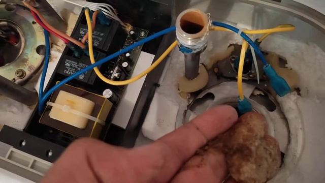 Водонагреватель термекс бьет током или не греет воду смотреть онлайн